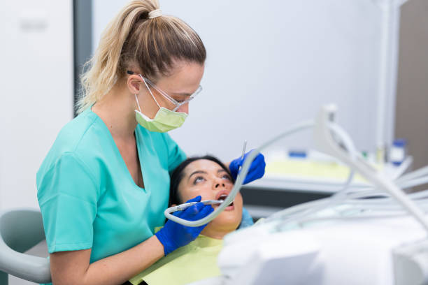Best Emergency Tooth Extraction in Sawmills, NC